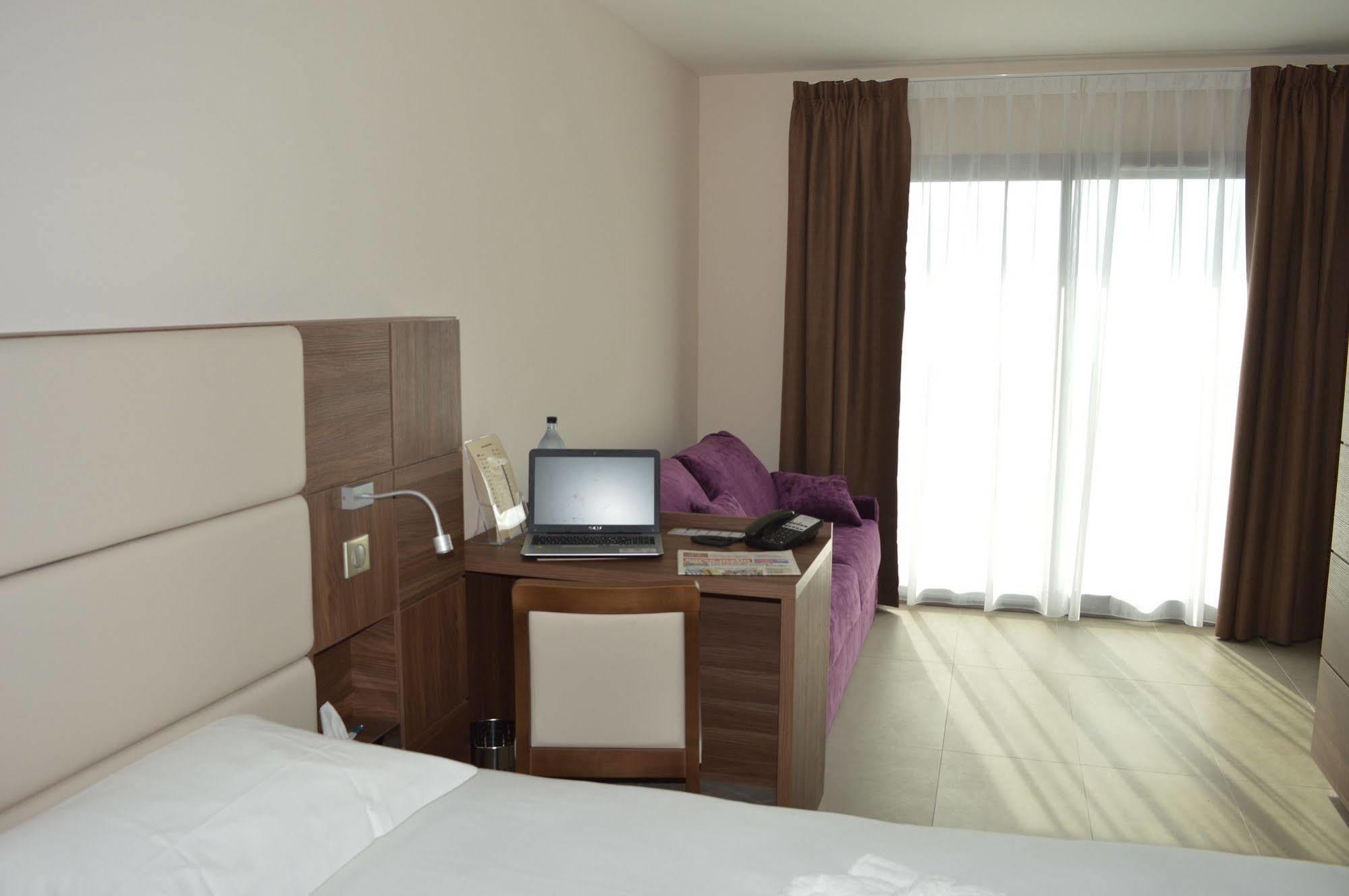 Port Toga Hotel 3*